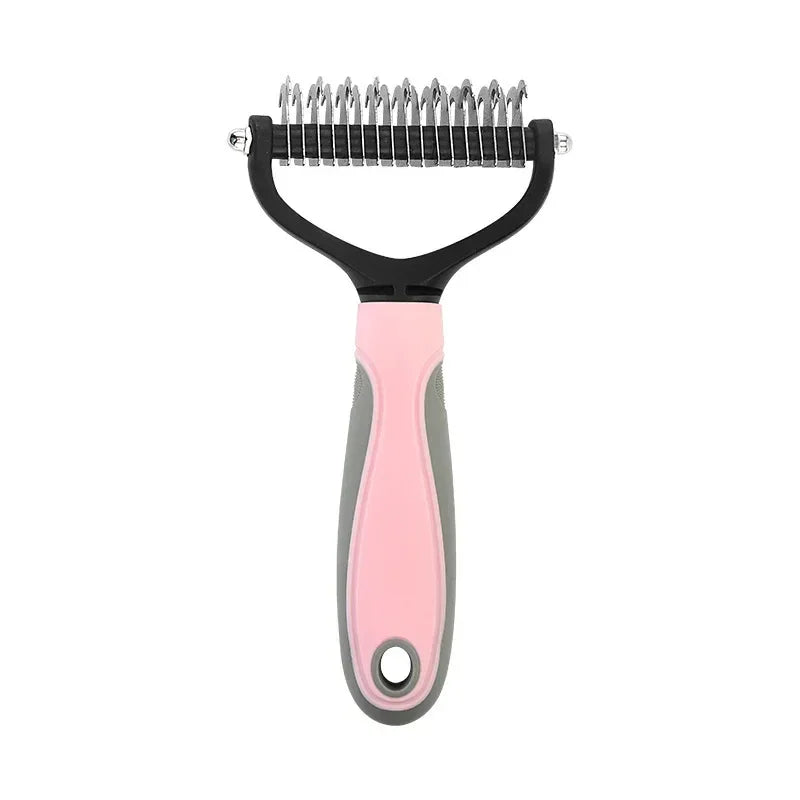 Kritter Krush cat grooming comb with fine and wide teeth for detangling and grooming your cat’s fur.